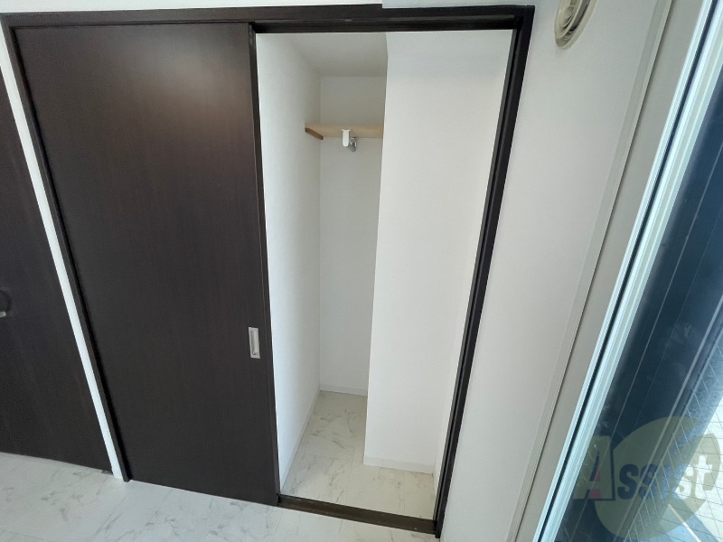 収納　こちらには収納スペースがあります。あると便利ですね！