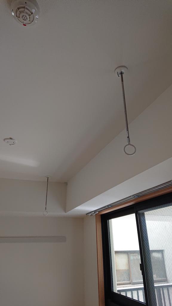 居室・リビング　部屋干し用ポール付