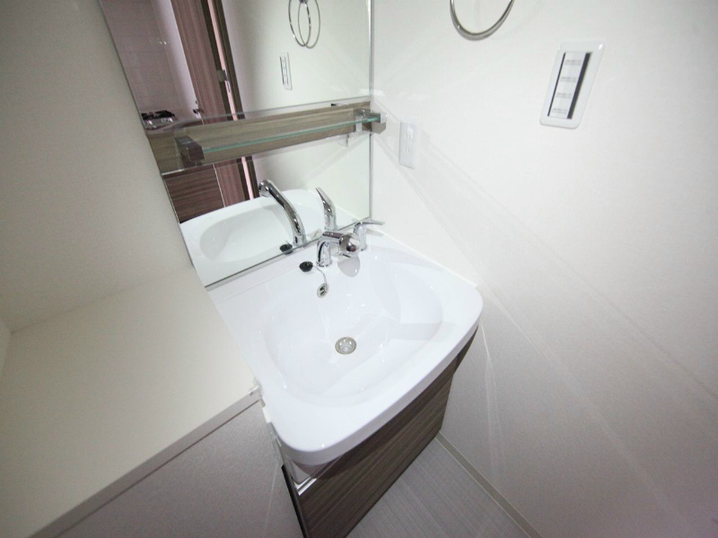 洗面設備　脱衣所　独立洗面台（シャンプードレッサー）