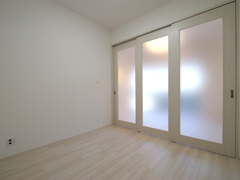 居室・リビング　☆明るい洋室☆