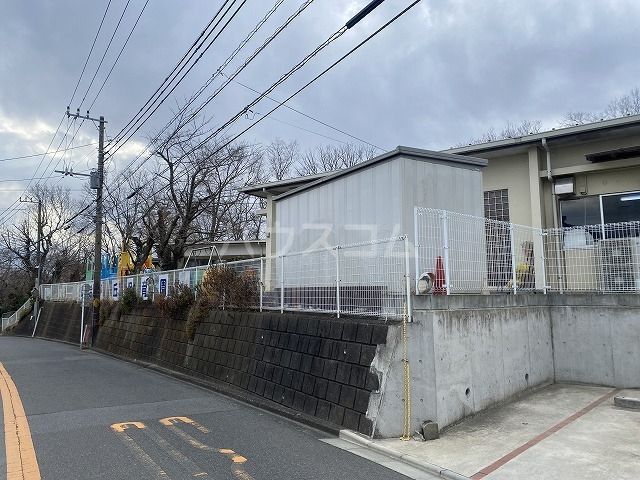 幼稚園・保育園　町立百合が丘保育園（幼稚園・保育園）まで1973m