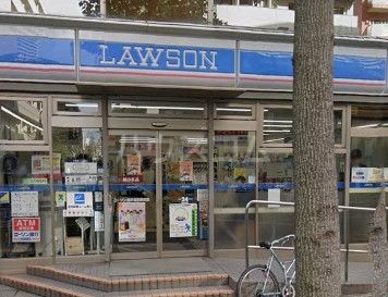 コンビニ　ローソン西早稲田駅前店（コンビニ）まで48m
