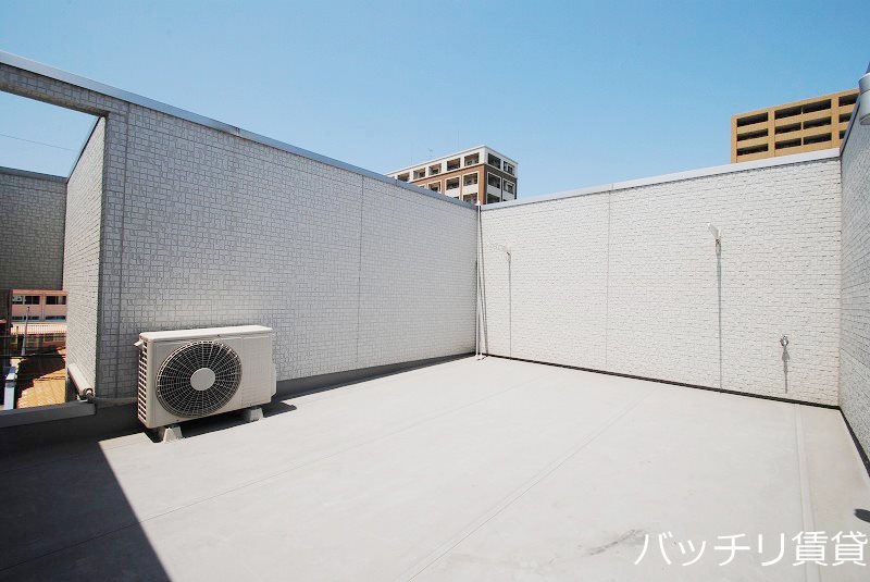 バルコニー　画像は同シリーズタイプの為、現状優先になります。