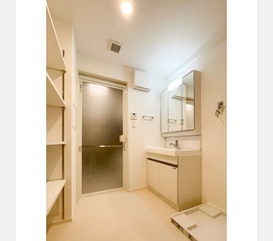 洗面設備　室内