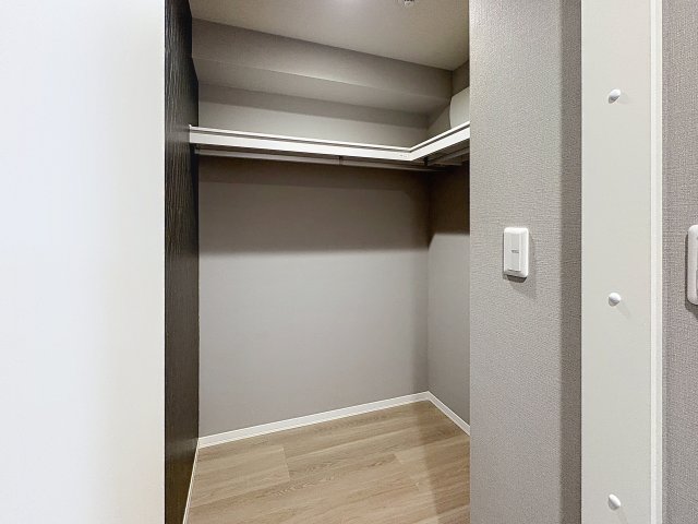 収納　掲載写真は同型モデルを掲載しており実際のお部屋と仕様等が異な