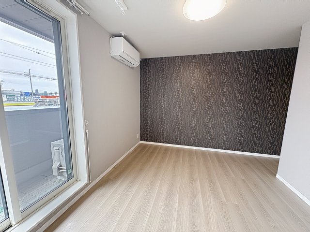 居室・リビング　掲載写真は同型モデルを掲載しており実際のお部屋と仕様等が異な