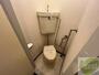 トイレ　こちらはトイレです。清潔感があり、安心して使用できます。