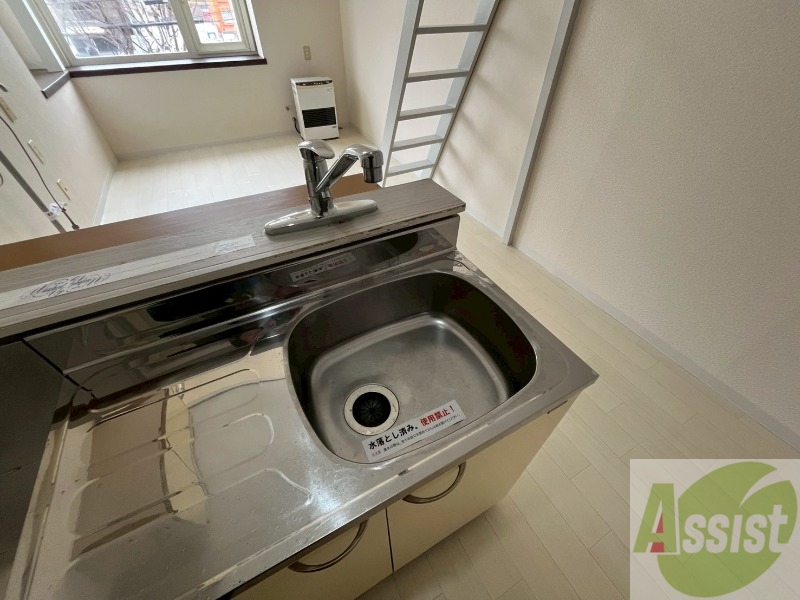 洗面設備　こちらに洗面台があります。朝の洗顔はこちらで。