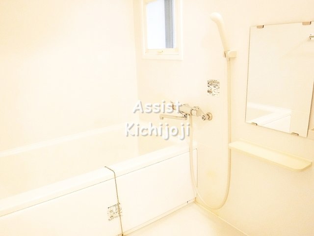 バス・シャワールーム　写真：設備同仕様の別物件です