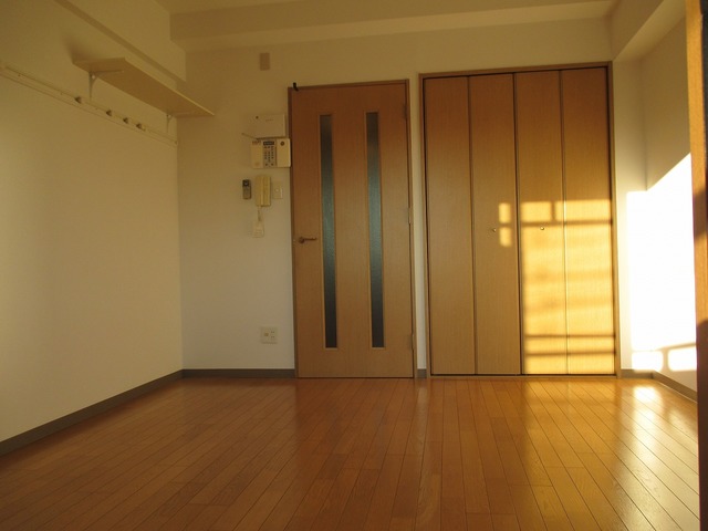 居室・リビング　明るくキレイなお部屋です