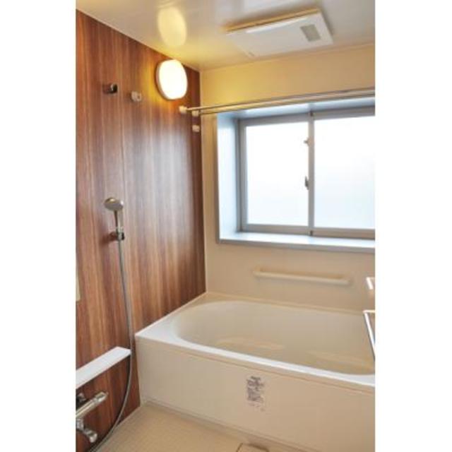 バス・シャワールーム　※写真は同タイプ住戸です。