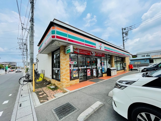 コンビニ　セブンイレブン（コンビニ）まで342m