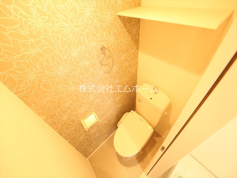 トイレ　温水洗浄暖房便座付トイレ