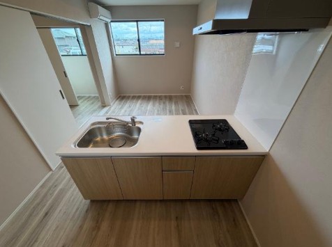 キッチン　※写真は別号室