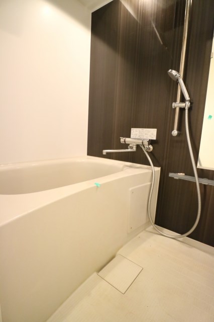 バス・シャワールーム　※同物件別部屋参考画像