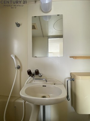 洗面設備　浴室内に洗面台付き！
