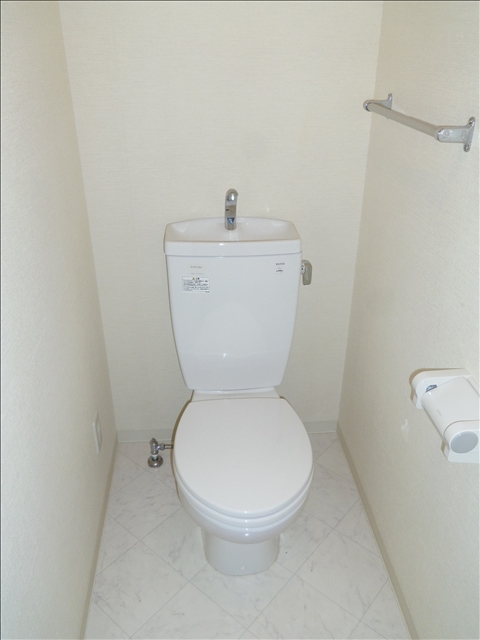 トイレ　ゆったりとした空間のトイレです