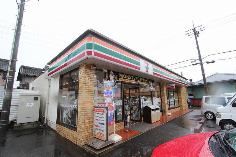 コンビニ　セブンイレブン名古屋善進本町店（コンビニ）まで370m