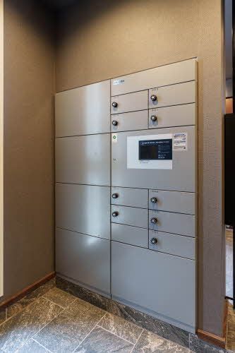 建物外観　宅配ボックス