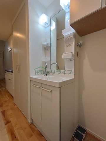 洗面設備　別部屋の参考写真となります