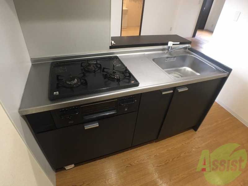 キッチン　こちらはキッチン。調理スペースもあり使いやすそうです。