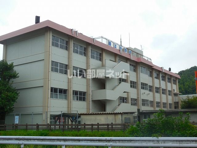 小学校　鹿児島市立田上小学校（小学校）まで472m