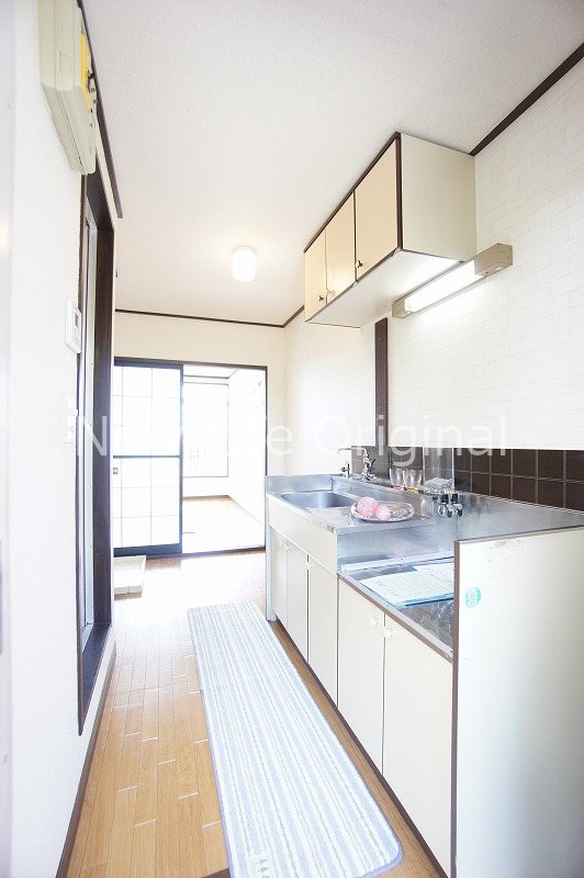 玄関　モデルルーム仕様です。家具小物等は付きません☆