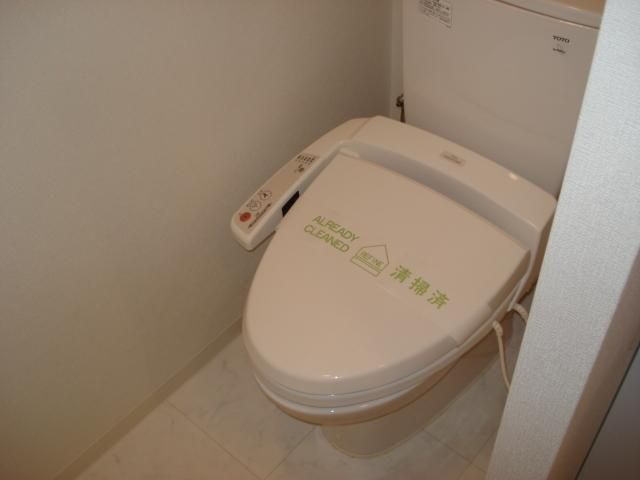 トイレ　ウォシュレット完備