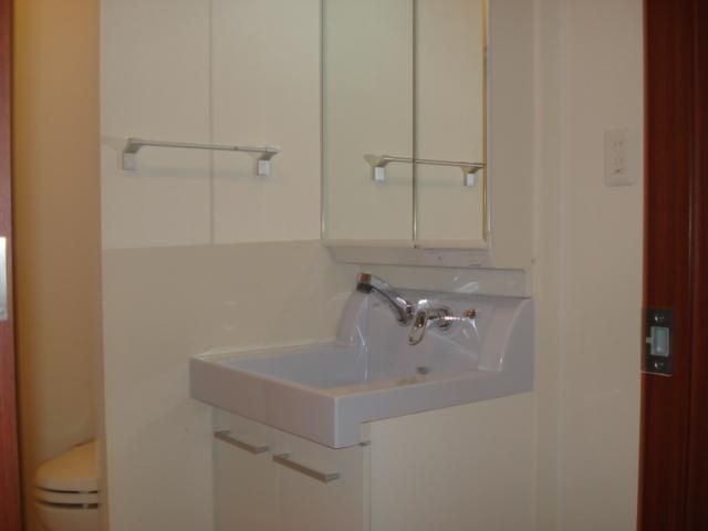 洗面設備　おしゃれな洗面台