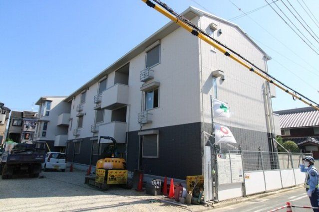 建物外観　がんがん建築中