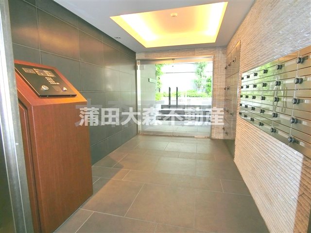 エントランス　防犯カメラTVモニター付オートロック宅配BOXメールBOX管