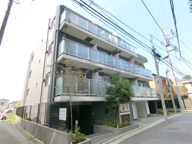 建物外観　2015年5月築　RC鉄筋コンクリート造地上4階建て総戸数3