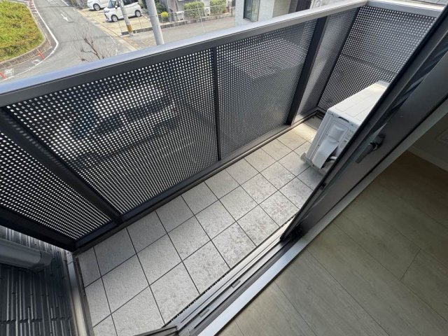 バルコニー　陽当たり良好なバルコニーです♪