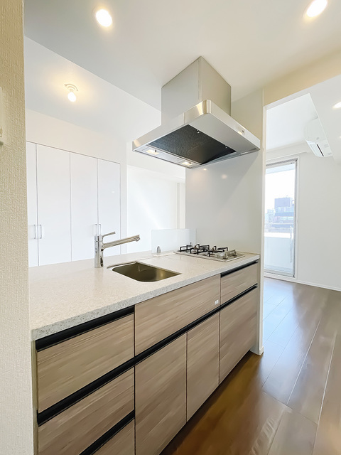 キッチン　※写真は同タイプ住戸です。