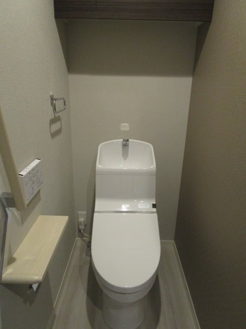 トイレ　※写真は同タイプのお部屋になります。（参考）