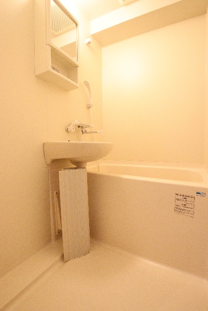 バス・シャワールーム　※別室の参考写真の為、現況優先です。