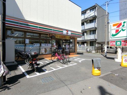 コンビニ　セブンイレブン北区岩淵北本通り店（コンビニ）まで533m