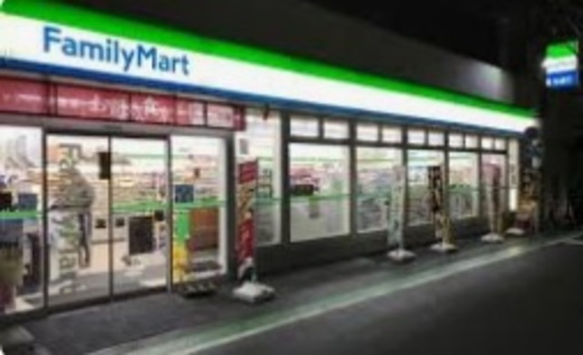 コンビニ　ファミリーマート下総中山駅南口店（コンビニ）まで854m