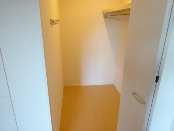 収納　ウォークインクロゼットでたっぷり収納♪