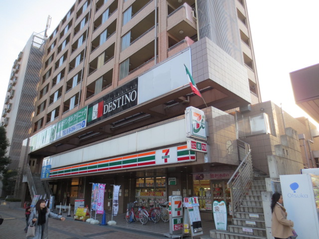 コンビニ　セブンイレブン ふじみ野駅東口店（コンビニ）まで587m