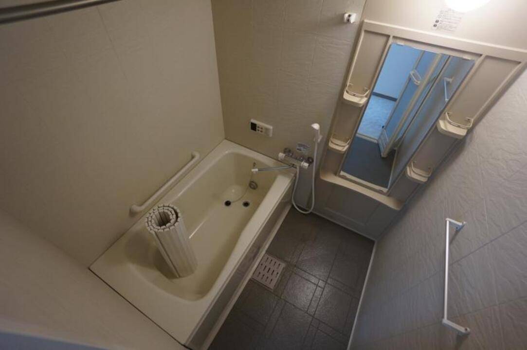 バス・シャワールーム　浴室