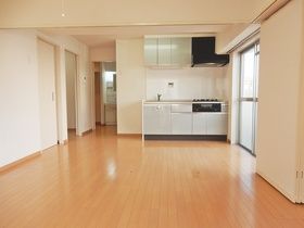 居室・リビング　キッチン