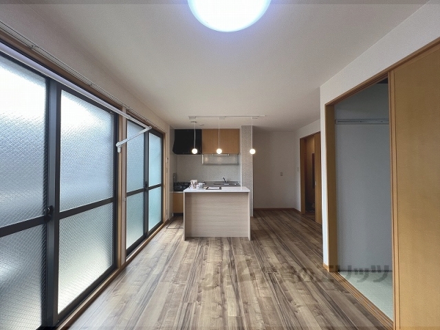 居室・リビング　リビング