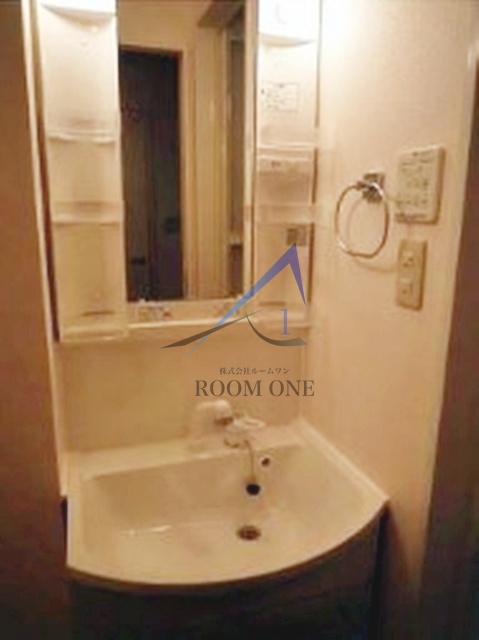 洗面設備　洗面台です。