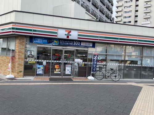 コンビニ　セブンイレブン 大阪関目1丁目南店（コンビニ）まで67m