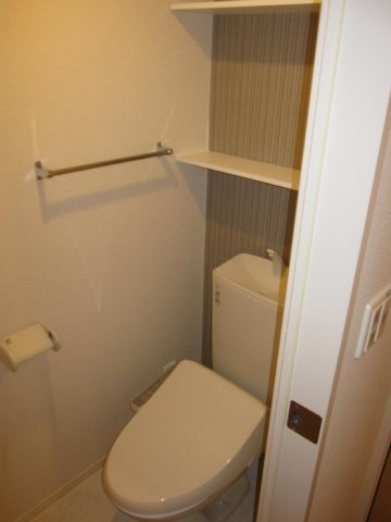 トイレ　温水洗浄暖房便座