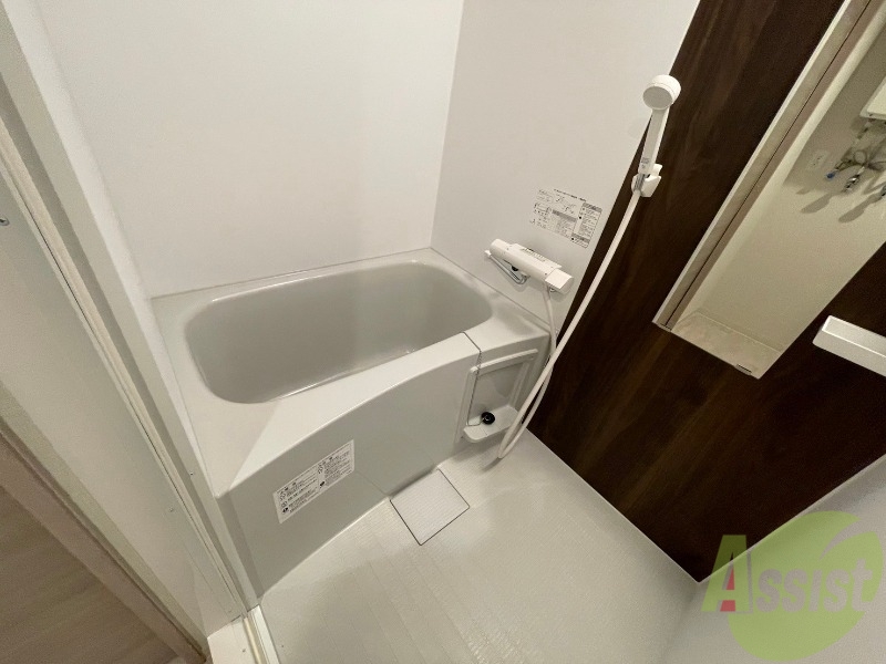 バス・シャワールーム　お風呂になります。一日の疲れを癒してくださいね。