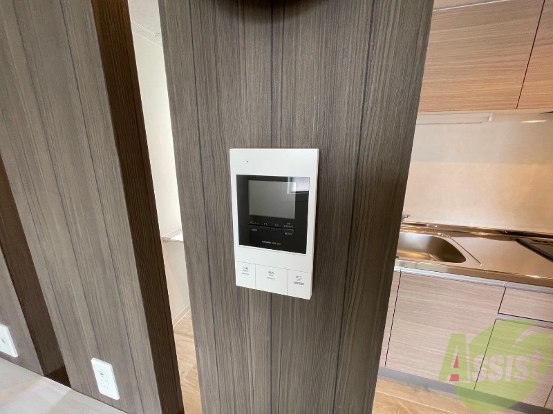 セキュリティ　ＴＶモニター付インターホンです。来客者の顔が見えるので安心！