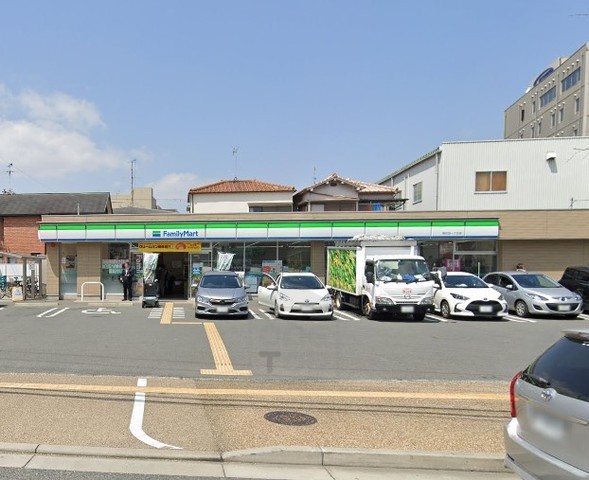 コンビニ　ファミリーマート　南吹田一丁目（コンビニ）まで268m