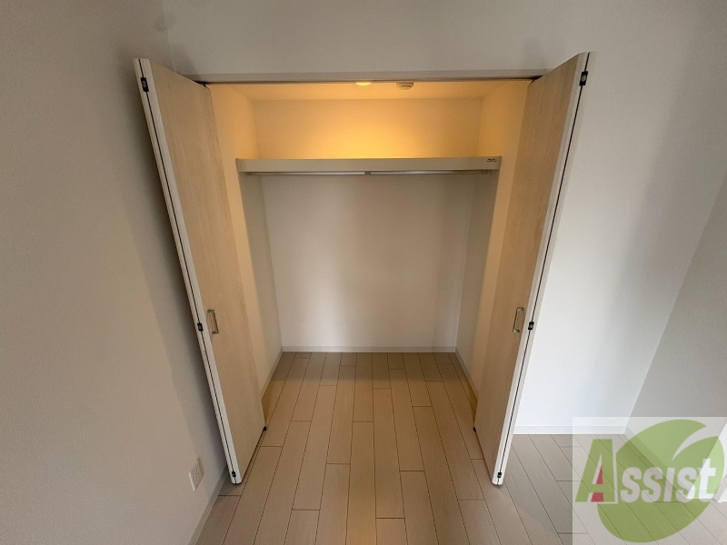 収納　寝室の収納です。部屋がすっきり片付きます。